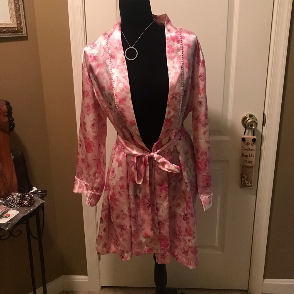 Morgan Taylor Pink Floral Robe